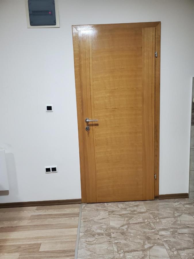 Sleep And Drive No1 Apartment Sarajevo Luaran gambar
